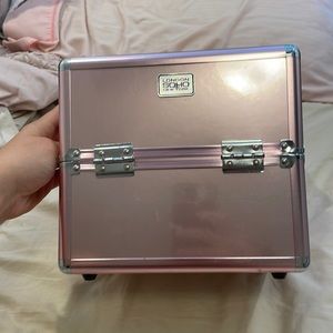 Collapsible Make-Up Organizer